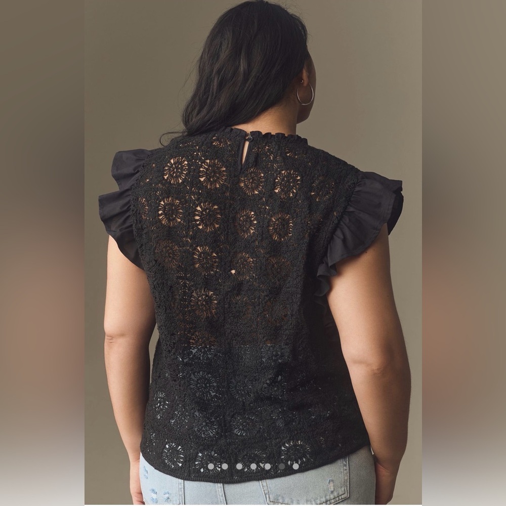 Anthropologie Flat White Crochet Ruffle Top (M) - Picture 6 of 7